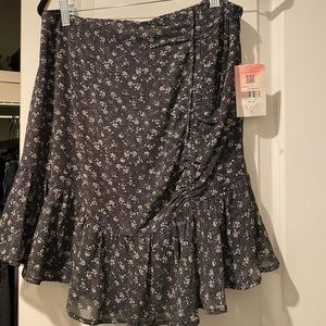 Arula asymmetrical mini skirt size X / XL